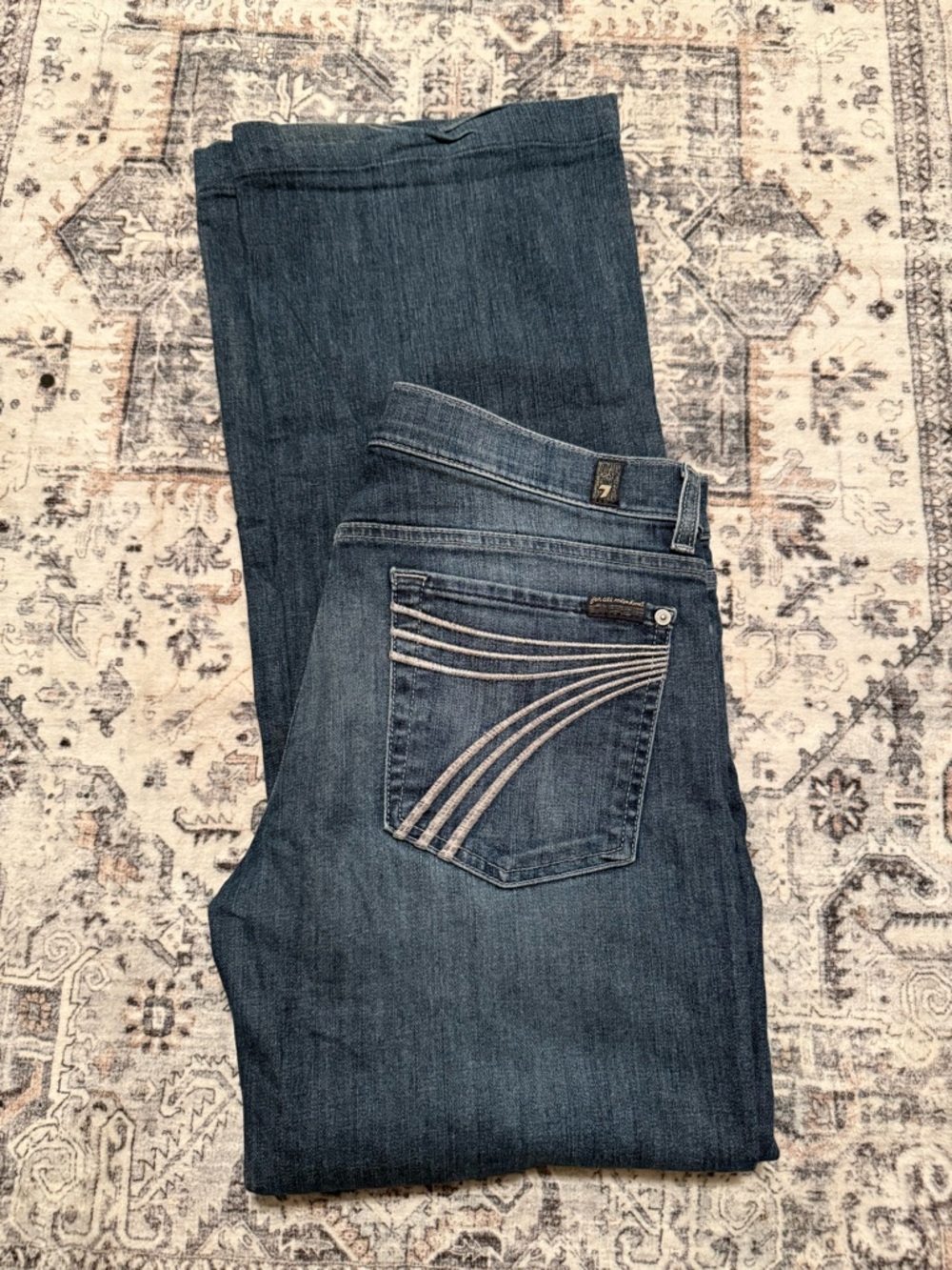 7 for all mankind dojo Women's Dark Blue  Denim Jeans